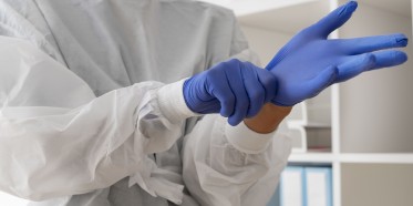 Rękawice chemoodporne – zastosowanie