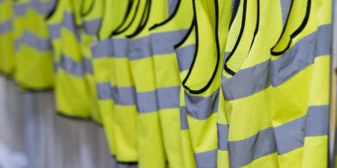 Odzież ostrzegawcza – zapewnienie bezpieczeństwa