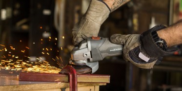Poradnik eksperta: Jakie rękawice robocze pasują do Twojej branży?