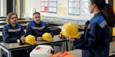 Jak długo jest ważne szkolenie wstępne i okresowe BHP?